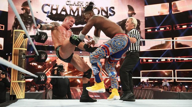 WWE Clash of Champions - Photos - Randy Orton, Kofi Sarkodie-Mensah