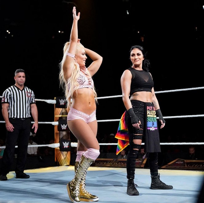 WWE Clash of Champions - Van film - Amanda Saccomanno, Daria Berenato