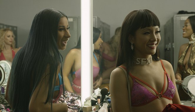 Estafadoras de Wall Street - De la película - Cardi B, Constance Wu