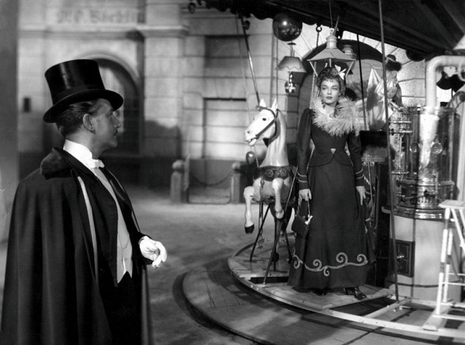 Intohimojen karuselli - Kuvat elokuvasta - Anton Walbrook, Simone Signoret