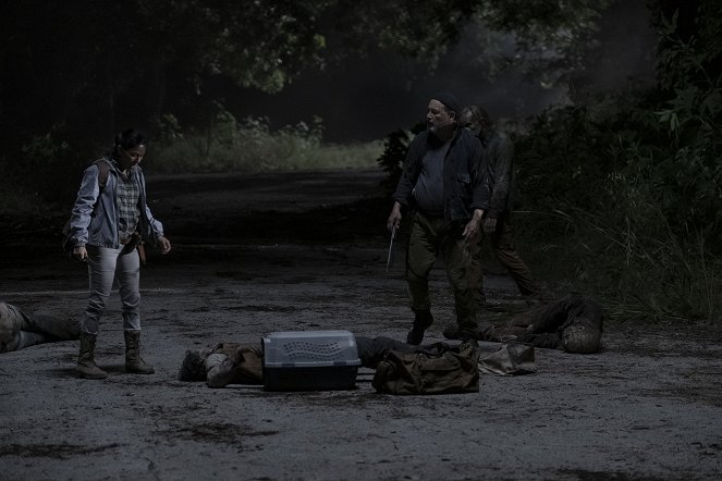 Fear the Walking Dead - Season 5 - Photos - Karen David, Rubén Blades