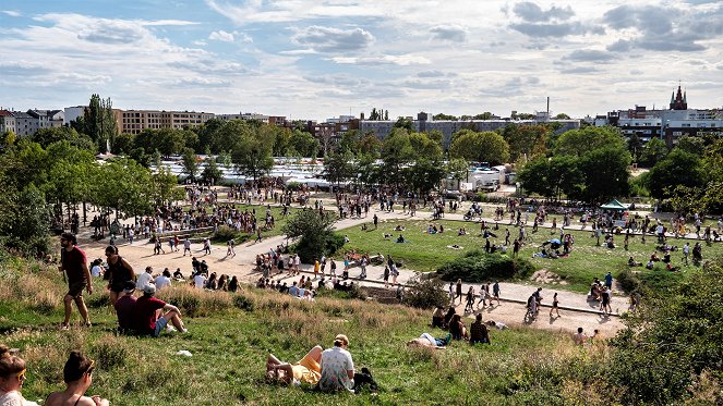 Der Berliner Mauerpark - Feiern, Flohmarkt, große Freiheit - Van film