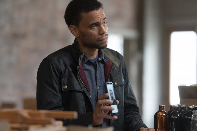 Stumptown - Forget It Dex, It's Stumptown. - Do filme - Michael Ealy