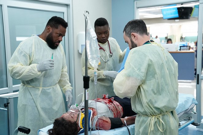 The Resident - Season 3 - From the Ashes - Photos - Malcolm-Jamal Warner, Shaunette Renée Wilson