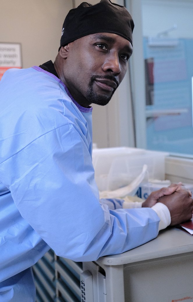 The Resident - Season 3 - From the Ashes - Photos - Morris Chestnut