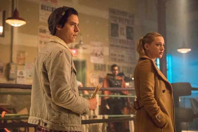 Riverdale - Chapter Fifty: American Dreams - Photos - Cole Sprouse, Lili Reinhart
