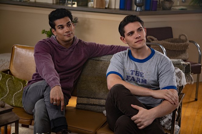 Riverdale - Chapter Fifty-Six: The Dark Secret of Harvest House - Photos - Drew Ray Tanner, Casey Cott