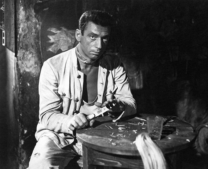 The Wages of Fear - Photos - Yves Montand