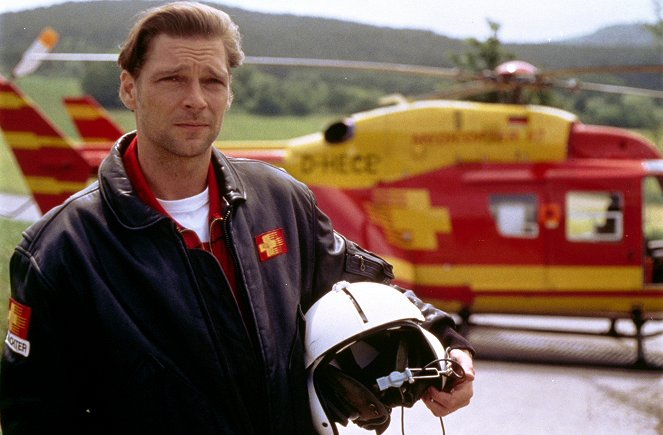 Medicopter 117 - Jedes Leben zählt - Season 2 - Nasses Grab - Z filmu - Manfred Stücklschwaiger