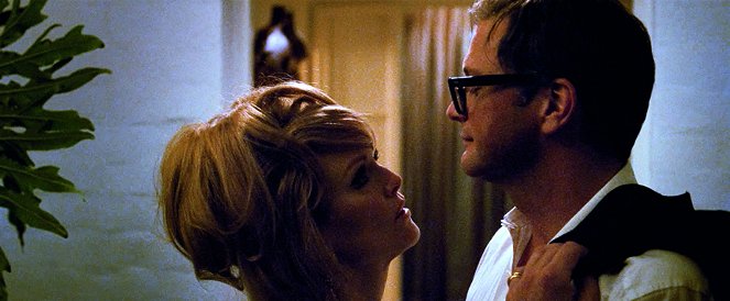 A Single Man - Photos - Julianne Moore, Colin Firth