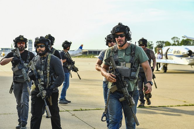 SEAL Team - Season 3 - Ignore and Override - Photos - A. J. Buckley, Neil Brown Jr., David Boreanaz