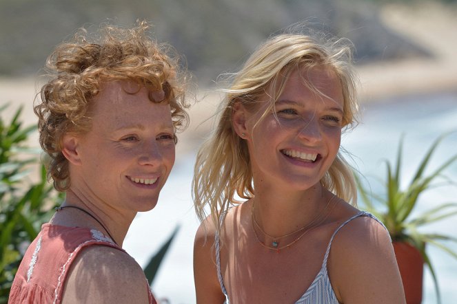 Osudové léto v Algarve - Z filmu - Caroline Junghanns, Bea Brocks