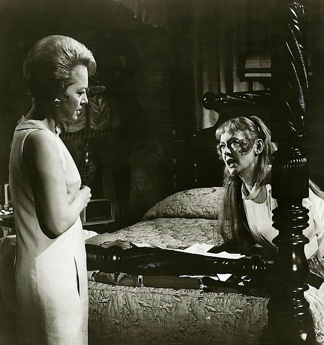 Sladká Charlotte - Z filmu - Olivia de Havilland, Bette Davis
