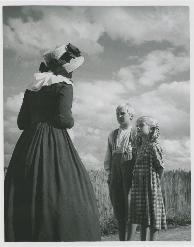 Tant Grön, Tant Brun och Tant Gredelin - Filmfotos - Britta Brunius, Björn Näslund, Kate Elffors