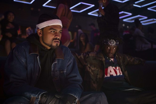 Wu-Tang: An American Saga - Box in Hand - De la película - Dave East