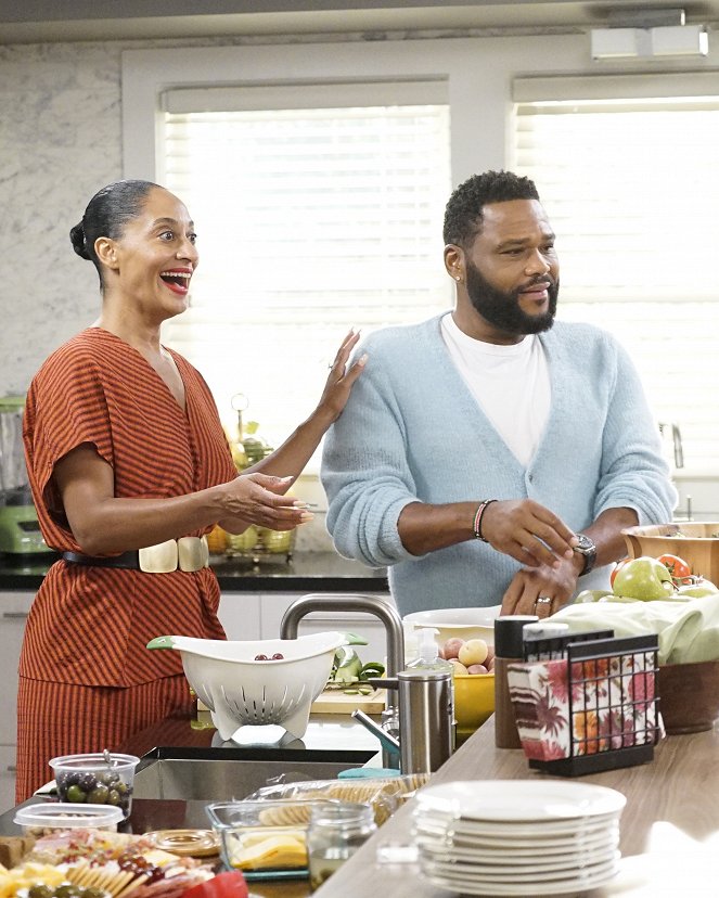 Black-ish - Pops the Question - Filmfotók - Tracee Ellis Ross, Anthony Anderson