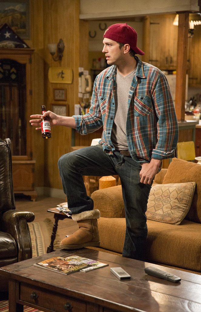 The Ranch - Season 1 - Back Where I Come From - Photos - Ashton Kutcher