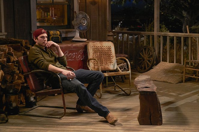 The Ranch - Gone as a Girl Can Get - De la película - Ashton Kutcher