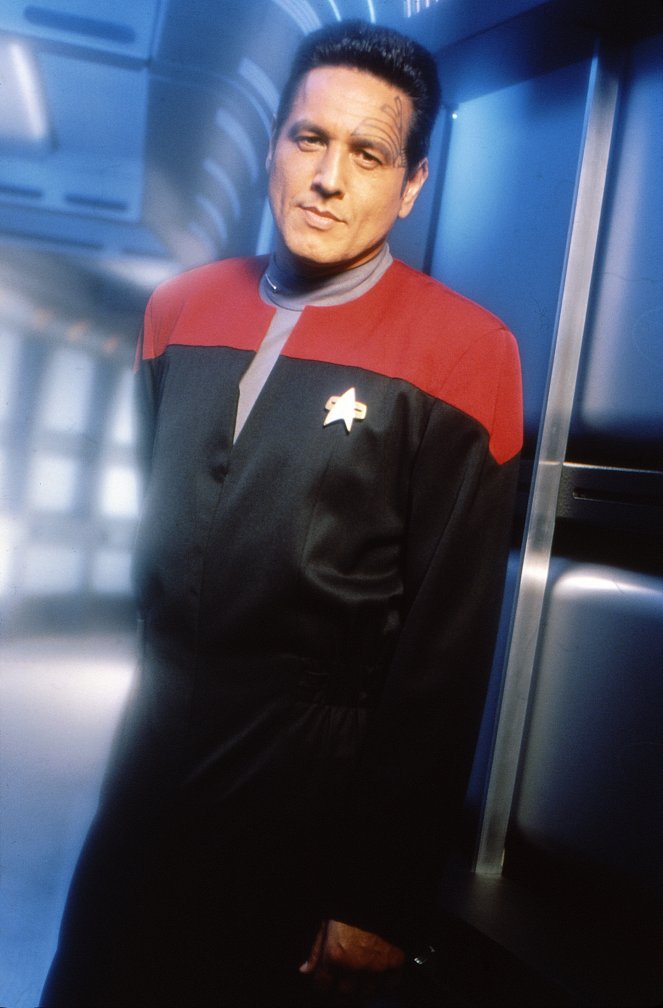 Star Trek: Vesmírná loď Voyager - Série 4 - Promo - Robert Beltran