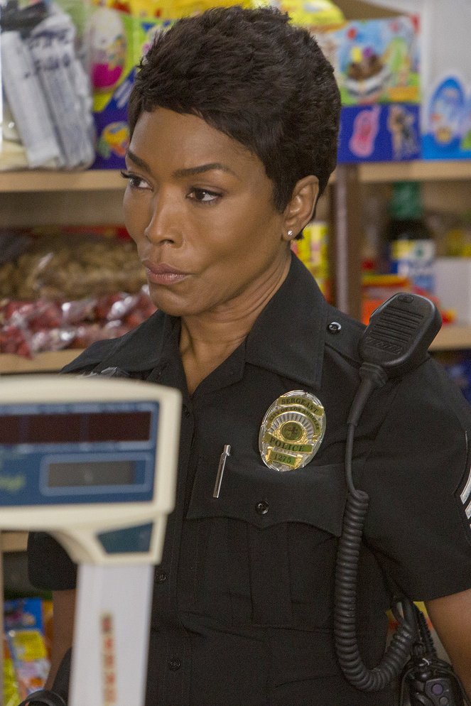 9-1-1 - Séisme, deuxième partie - Film - Angela Bassett