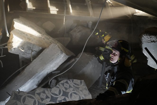911 L.A. - Season 2 - Nem jön a segítség - Filmfotók - Peter Krause