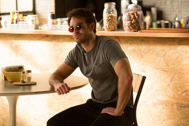 Daredevil - Season 2 - Dogs to a Gunfight - Photos - Charlie Cox