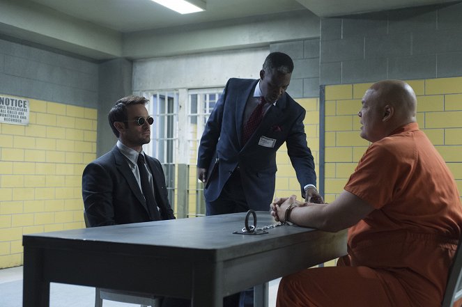 Daredevil - Season 2 - Muž v krabici - Z filmu - Charlie Cox, Vincent D'Onofrio