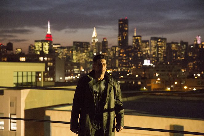 Daredevil - A Cold Day in Hell's Kitchen - Photos - Jon Bernthal