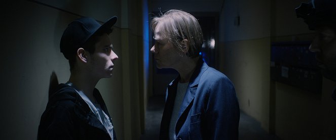 IOX - Film - Nino Böhlau, Ursula Deuker