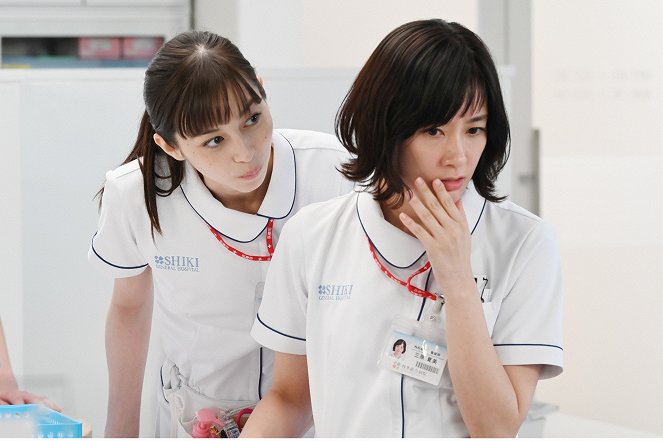 Nurse in Action! - Photos - Ayami Nakajo, Asami Mizukawa