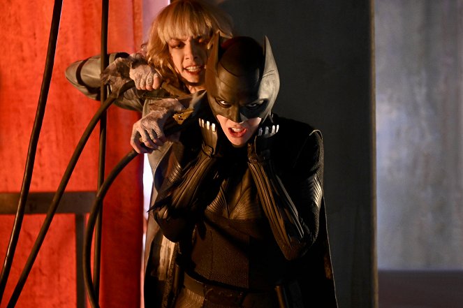 Batwoman - Pilot - Z filmu - Rachel Skarsten, Ruby Rose