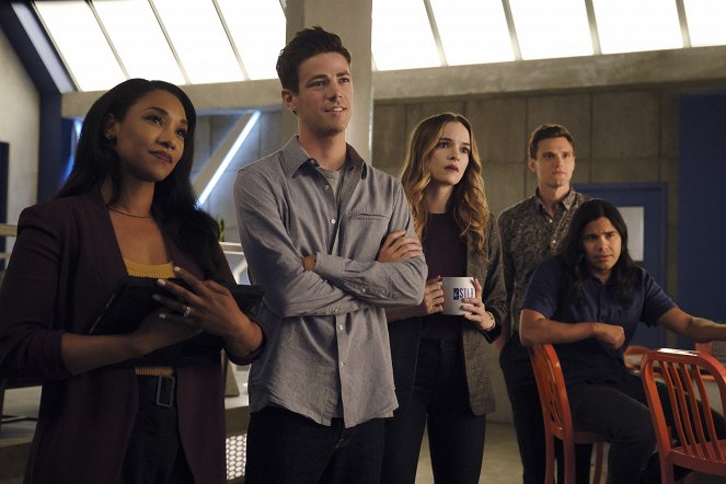Flash - Série 6 - Into the Void - Z filmu - Candice Patton, Grant Gustin, Danielle Panabaker, Hartley Sawyer, Carlos Valdes