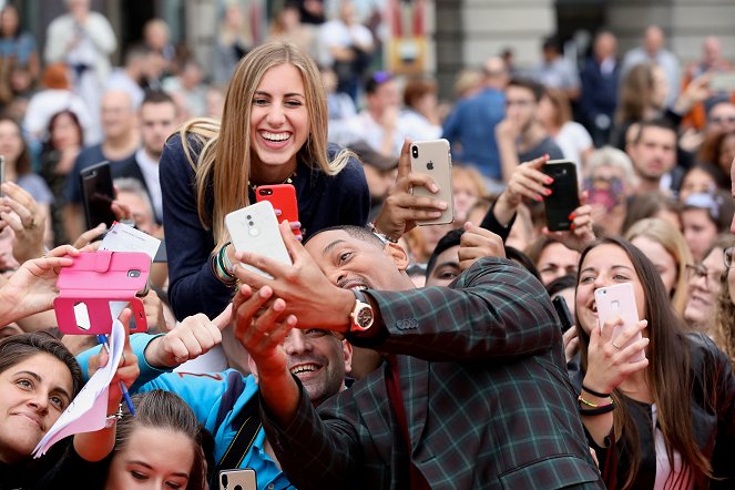 Géminis - Eventos - "Gemini Man" Budapest red carpet at Buda Castle Savoy Terrace on September 25, 2019 in Budapest, Hungary - Will Smith
