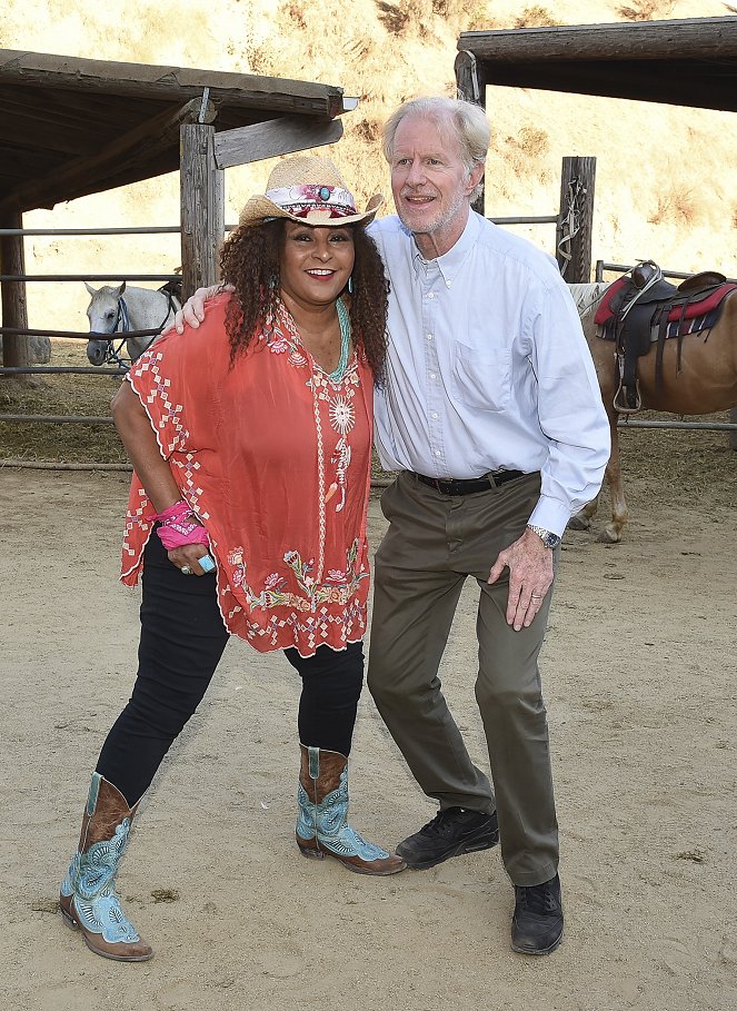 Kochany bajzel - Season 2 - Z imprez - 20th Century Fox Television TCA Studio Day for ABC’s “Bless This Mess” at Sunset Ranch Hollywood on July 28, 2019 in Hollywood, California - Pam Grier, Ed Begley Jr.