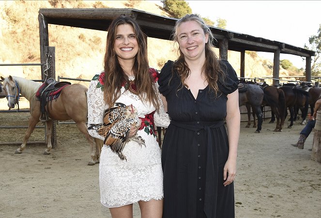 Bless This Mess - Season 2 - Rendezvények - 20th Century Fox Television TCA Studio Day for ABC’s “Bless This Mess” at Sunset Ranch Hollywood on July 28, 2019 in Hollywood, California - Lake Bell, Elizabeth Meriwether