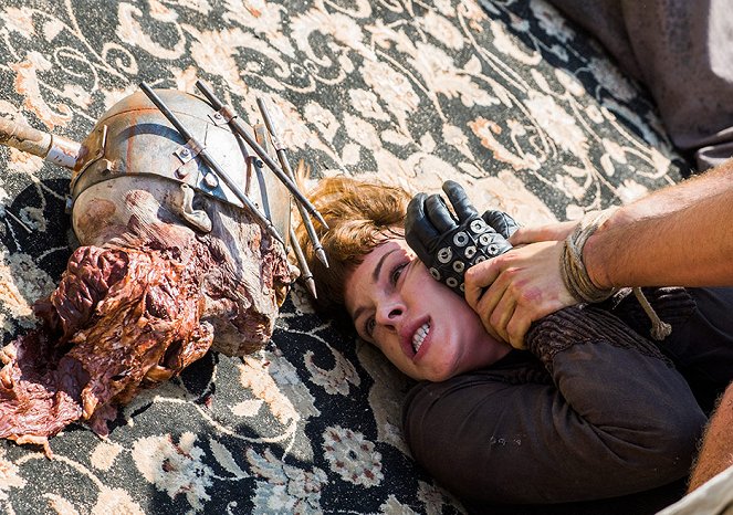 The Walking Dead - Season 8 - Time for After - Photos - Pollyanna McIntosh