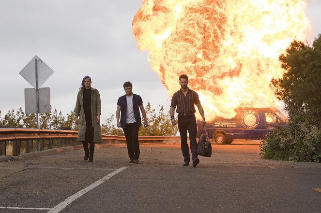 Future Man - Girth, Wind & Fire - Kuvat elokuvasta - Eliza Coupe, Josh Hutcherson, Derek Wilson
