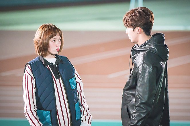 Weightlifting Fairy Kim Bok Joo - Van film