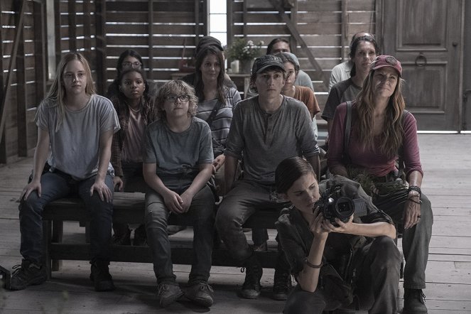 Fear the Walking Dead - End of the Line - Van film - Bailey Gavulic, Cooper Dodson, Ethan Suess, Maggie Grace, Mo Collins