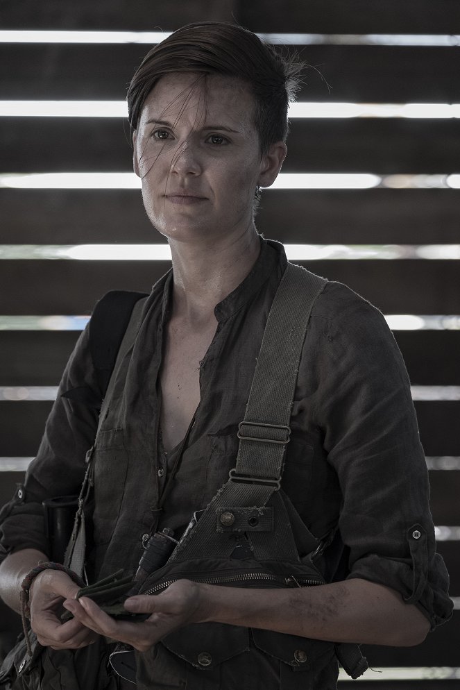 Fear the Walking Dead - End of the Line - Photos - Maggie Grace