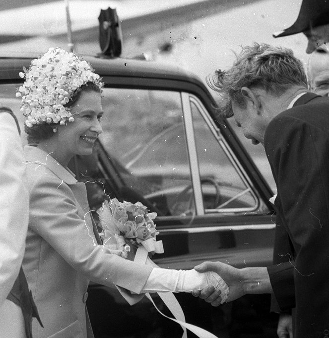A Royal Tour Of The 20th Century - Filmfotos