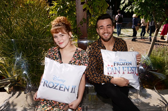 Ľadové kráľovstvo II - Z akcií - Frozen Fan Fest Product Showcase at Casita Hollywood on October 02, 2019 in Los Angeles, California