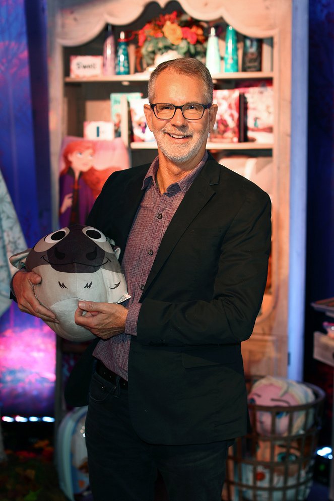 Frozen II - Eventos - Frozen Fan Fest Product Showcase at Casita Hollywood on October 02, 2019 in Los Angeles, California - Chris Buck