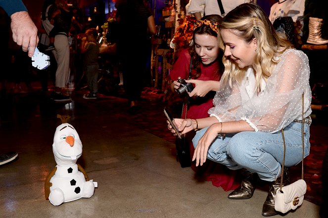 La Reine des Neiges 2 - Événements - Frozen Fan Fest Product Showcase at Casita Hollywood on October 02, 2019 in Los Angeles, California