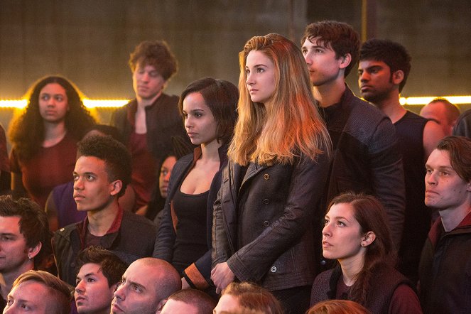 Divergent - Photos - Zoë Kravitz, Shailene Woodley