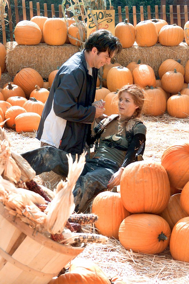 Will & Grace - It's the Gay Pumpkin, Charlie Brown - Photos - Harry Connick, Jr., Debra Messing