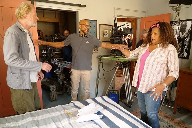 Bless This Mess - Season 2 - Phase Two - Making of - Ed Begley Jr., Ken Whittingham, Pam Grier