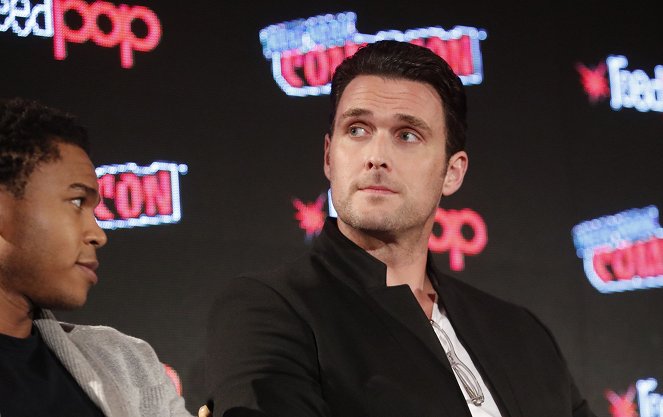 Emergence - Events - The cast of ABC’s character-driven genre thriller, “Emergence,” attend 2019 New York Comic-Con