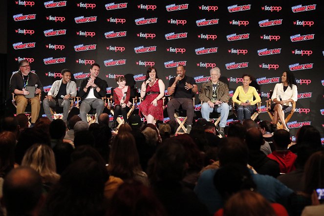 Emergence - Events - The cast of ABC’s character-driven genre thriller, “Emergence,” attend 2019 New York Comic-Con