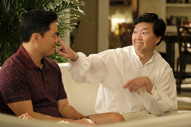 Fresh Off the Boat - Ruhestand? Wieso Ruhestand? - Filmfotos - Randall Park